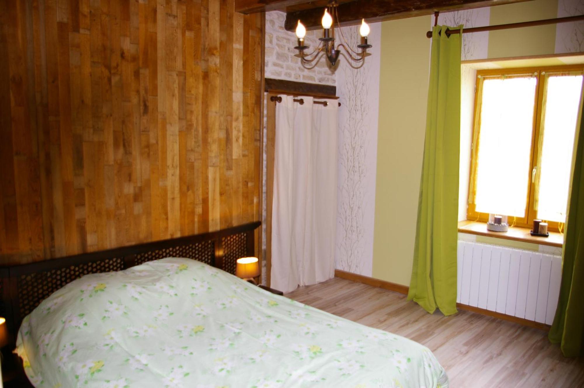 Gite Au Chalet Laferté-sur-Aube Zewnętrze zdjęcie