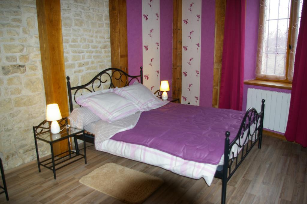 Gite Au Chalet Laferté-sur-Aube Zewnętrze zdjęcie