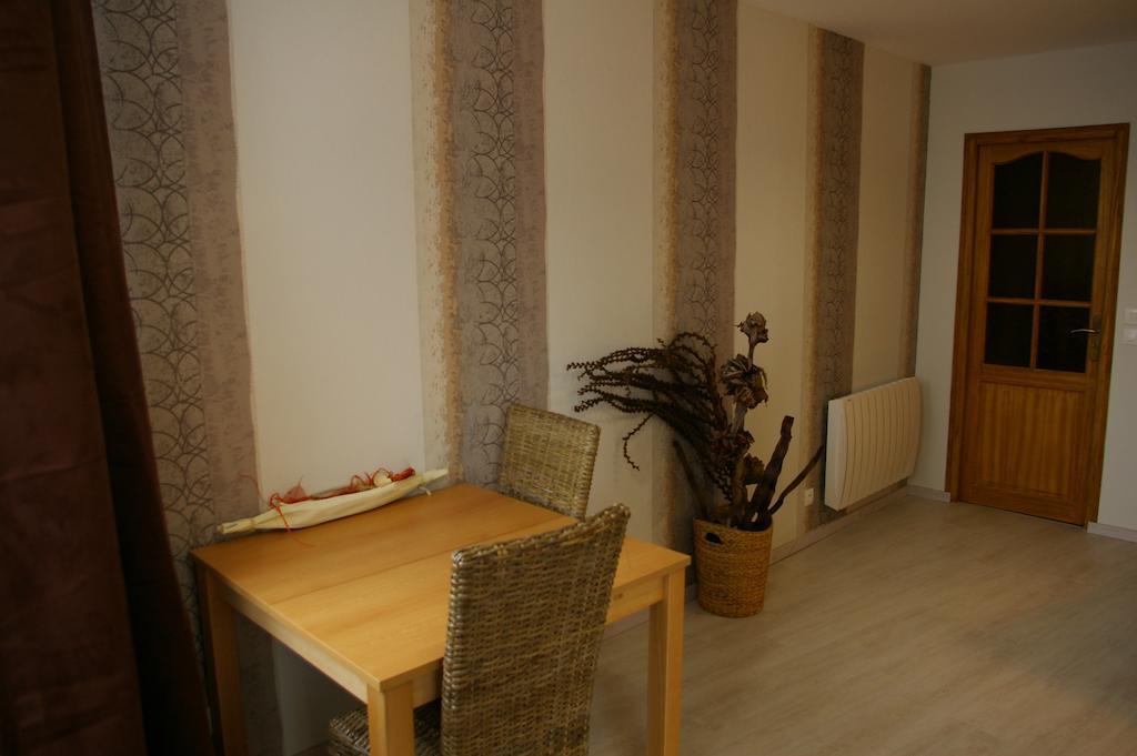 Gite Au Chalet Laferté-sur-Aube Pokój zdjęcie