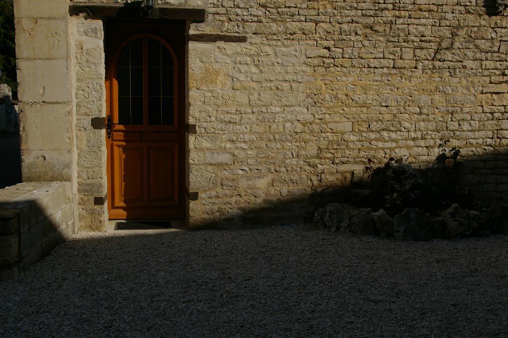Gite Au Chalet Laferté-sur-Aube Zewnętrze zdjęcie